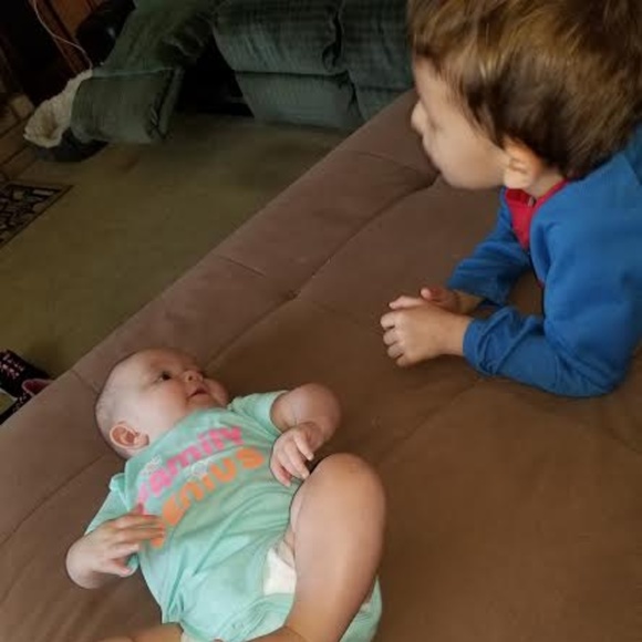 Meet your Posher, Stephanie - Picture 4 of 8